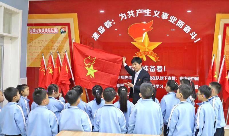 震撼谍战新篇章：于和伟、吴越携手问剑《破晓时分》谍战新传奇！